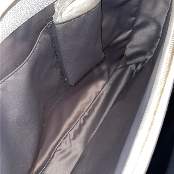 ❤️NWT CHANEL GRAND SHOPPING BAG IN CAVIAR WHITE LEATHER WITH SILVER HARDWARE - Picture 11 of 17